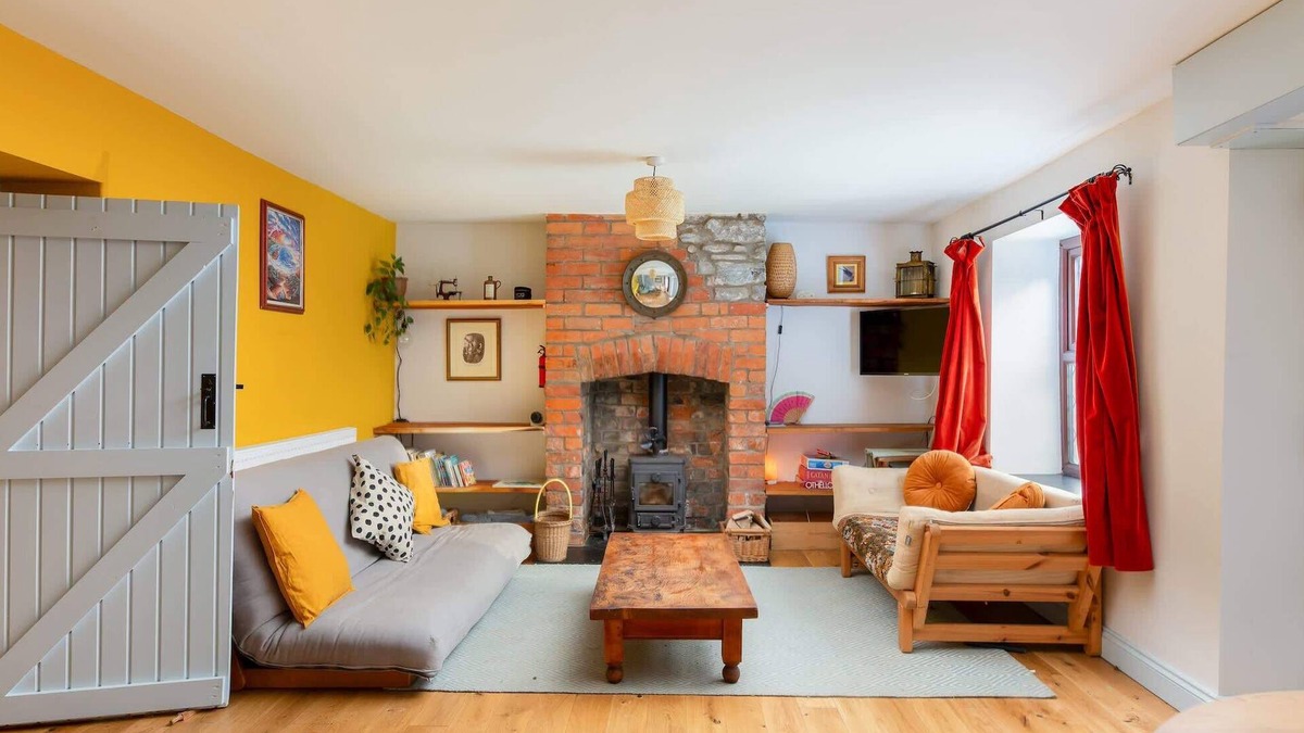 Bristol Floating Harbour House | Cosy Cottage nr The Cotswolds, Private Parking