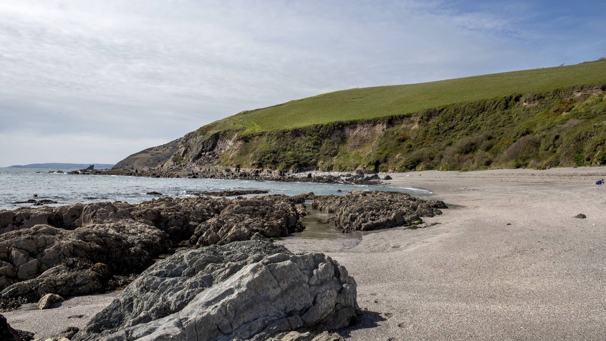 Portwrinkle Cottage | Cosy Cottage on the Edge or Portwrinkle Beach