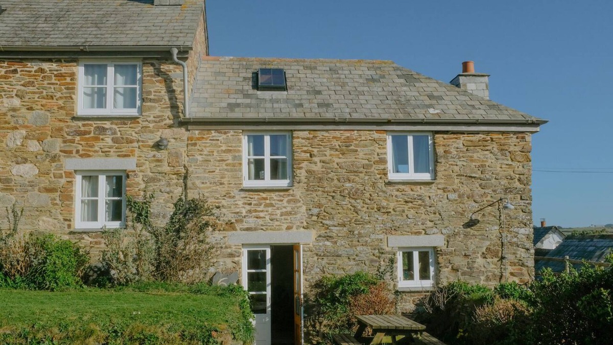 Trenance Cottage | Cosy cottage, peaceful setting 5 mins to beautiful sandy beach & fabulous walks!
