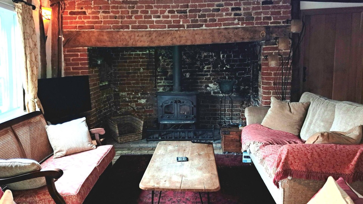 Coddenham Cottage | Cosy country cottage in pretty Suffolk conservation village