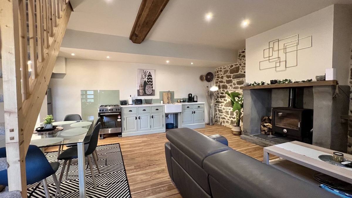 Le Teilleul House | Cosy country house