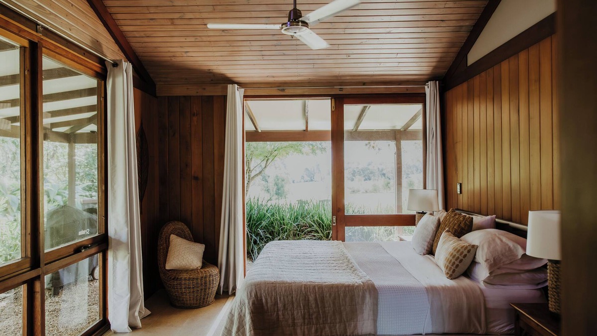 Gleniffer Ski Chalet | Cosy Couple's Escape with Magnificent Views.Next to the Promised Land