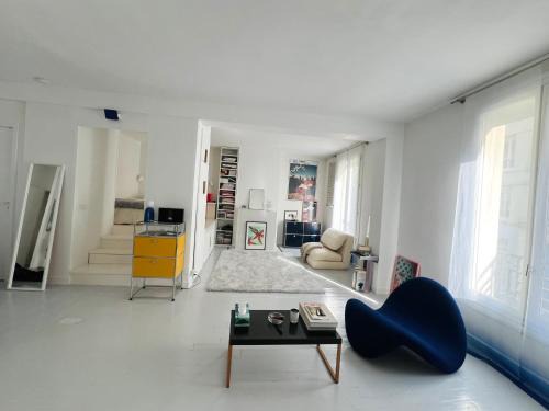 Quartier Sainte-Marguerite Apartment | cosy design apartment Paris