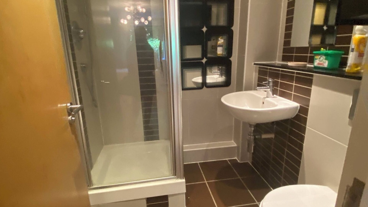 Park Royal Apartment | Cosy Double room - Central LinenCentral Line directly to Oxford Circus