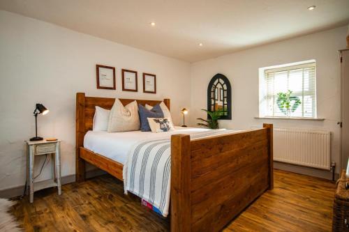 New Moat House | Cosy Farm Conversion In The Heart Of Pembrokeshire