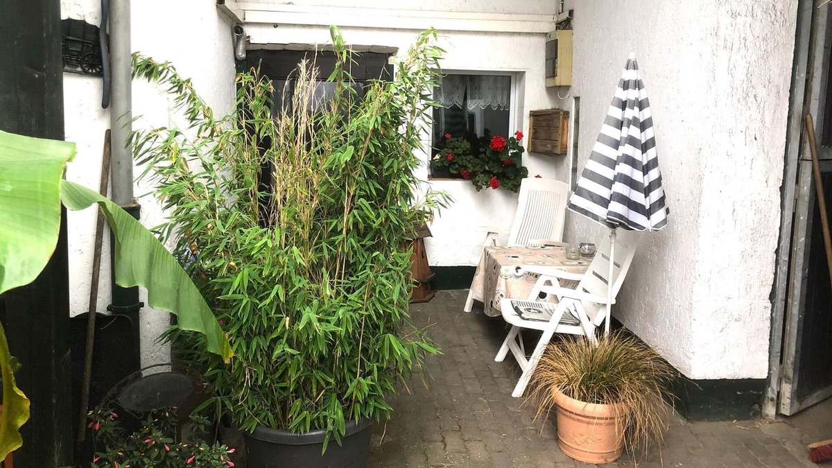 Juechen Apartment | Cosy farmhouse apartment near the Düsseldorf exhibition centre