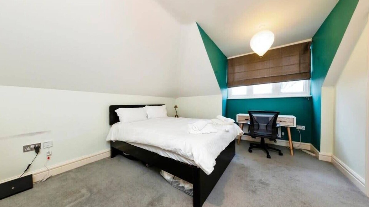 Waddon Apartment | Cosy Flat Retreat in South Croydon
