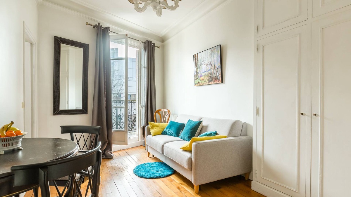 20th Arrondissement Apartment | Cosy Gambetta, by Veeve