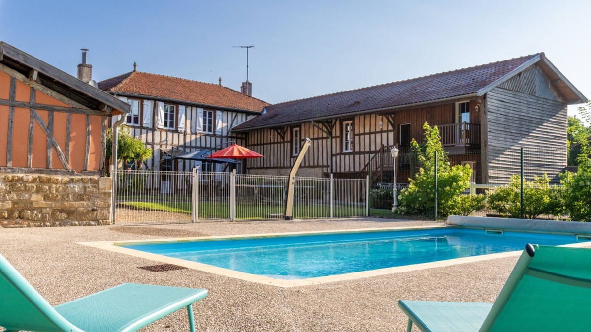 Louvemont House | Cosy gîte with swimming pool - Ideal for groups