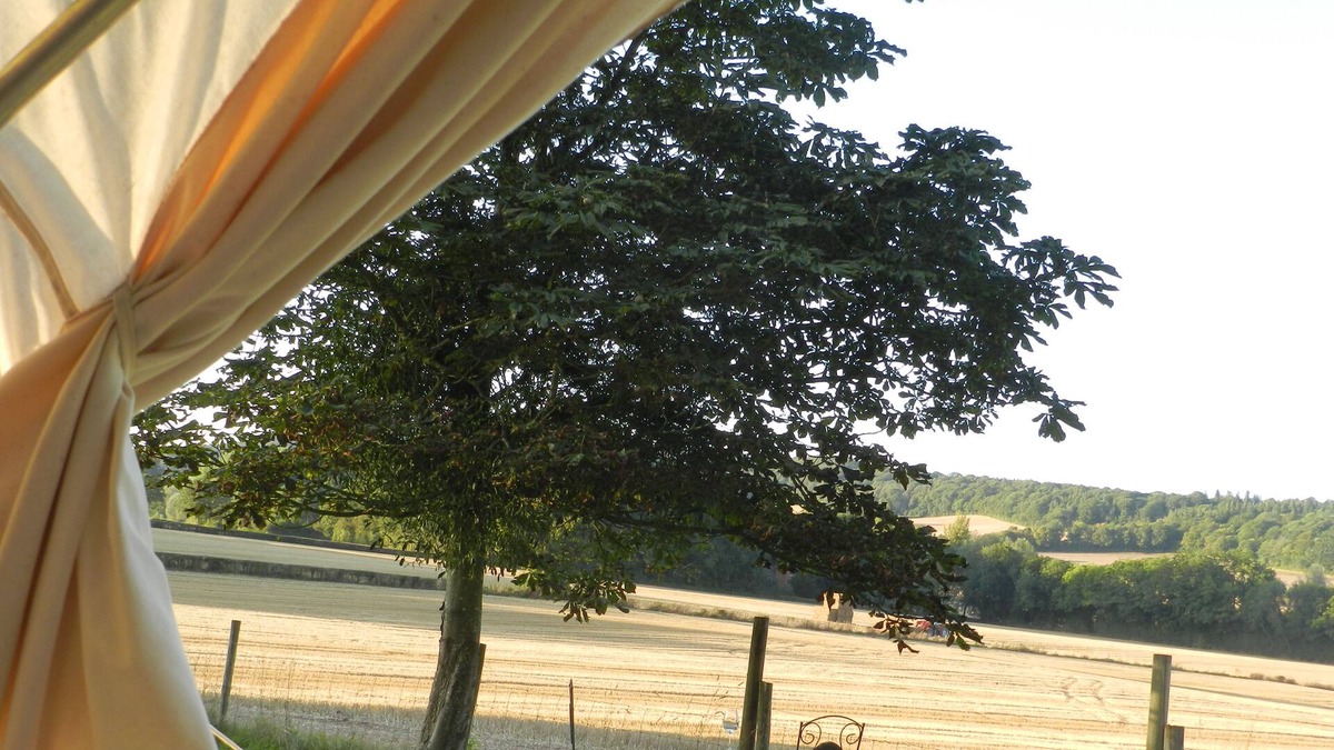 Hereford Cabin | Cosy glamping 4m bell tent in rural Herefordshire
