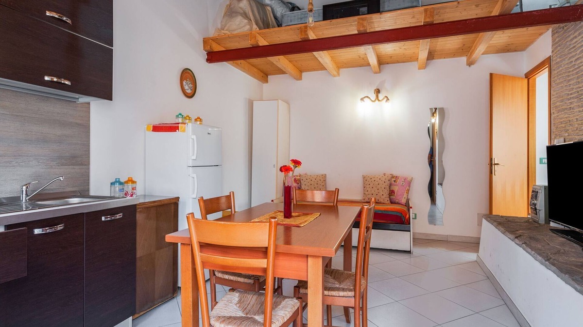 Leonforte House | Cosy Holiday Home in Leonforte with Terrace