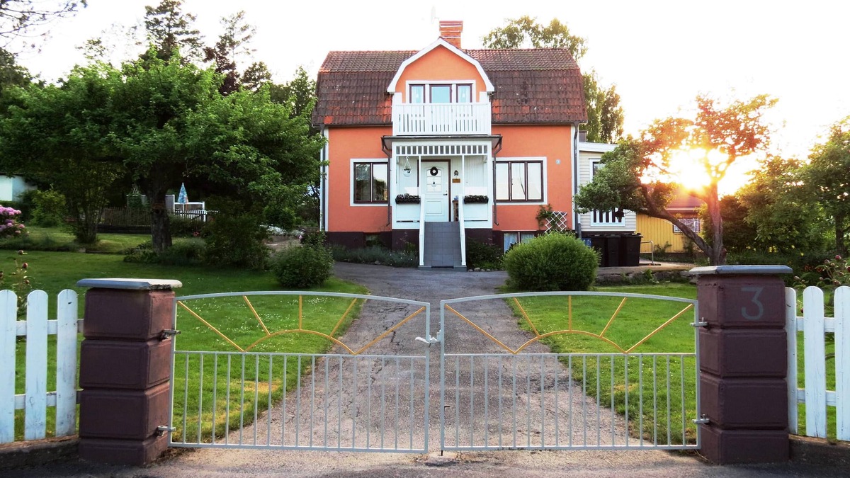 Totebo House | Cosy holiday villa: child-friendly, redecorated, Internet, fishing, motorboat