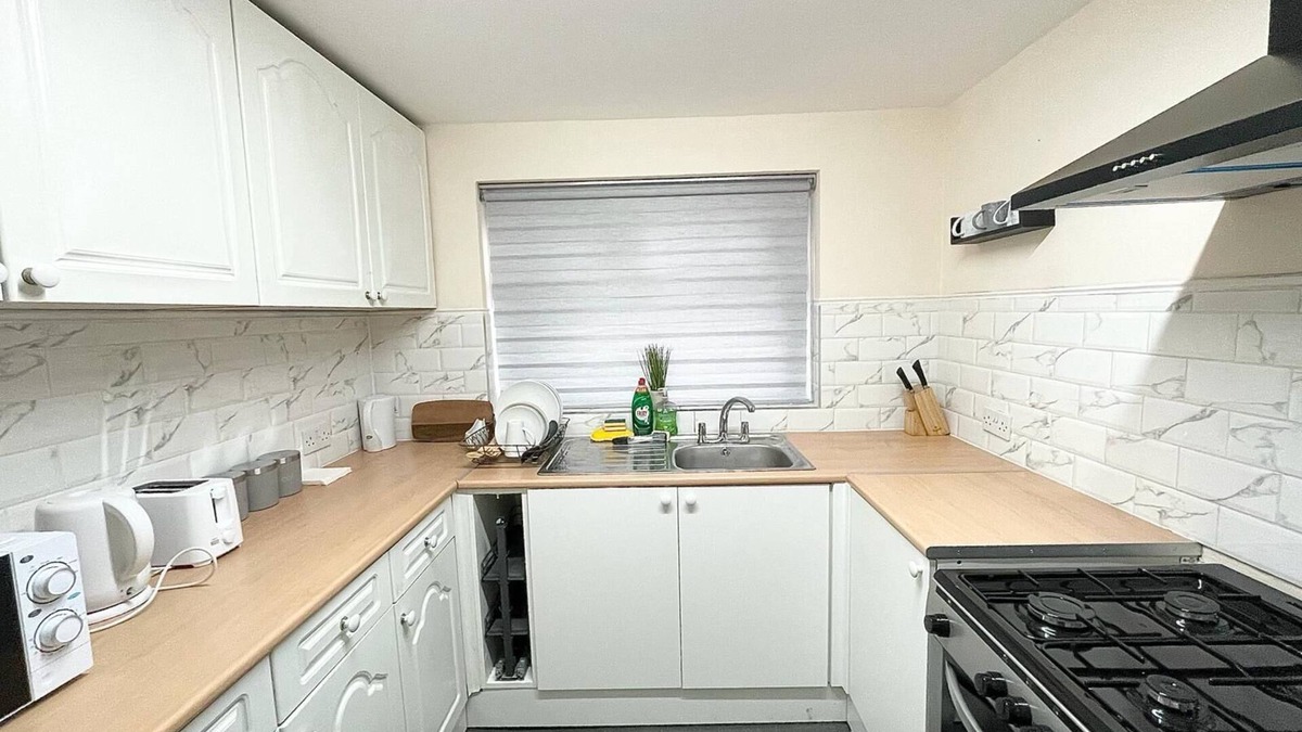 Beeston House | Cosy home, 4 bedroom near Leeds centre, sleeps 7