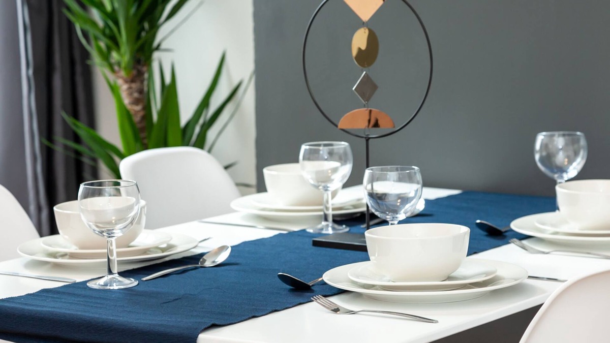 Coventry House | Cosy Home Near Station, Parking, Netflix, Sleeps 5