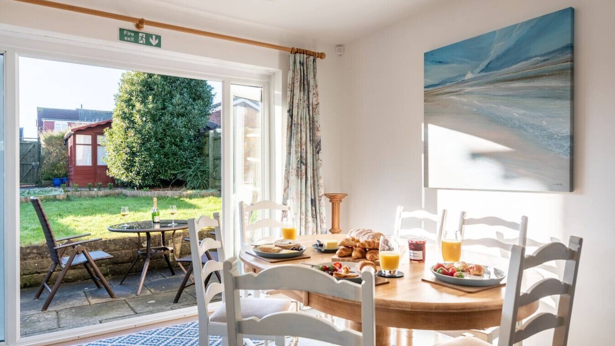 Penarth House | Cosy home with easy access to Cardiff city centre