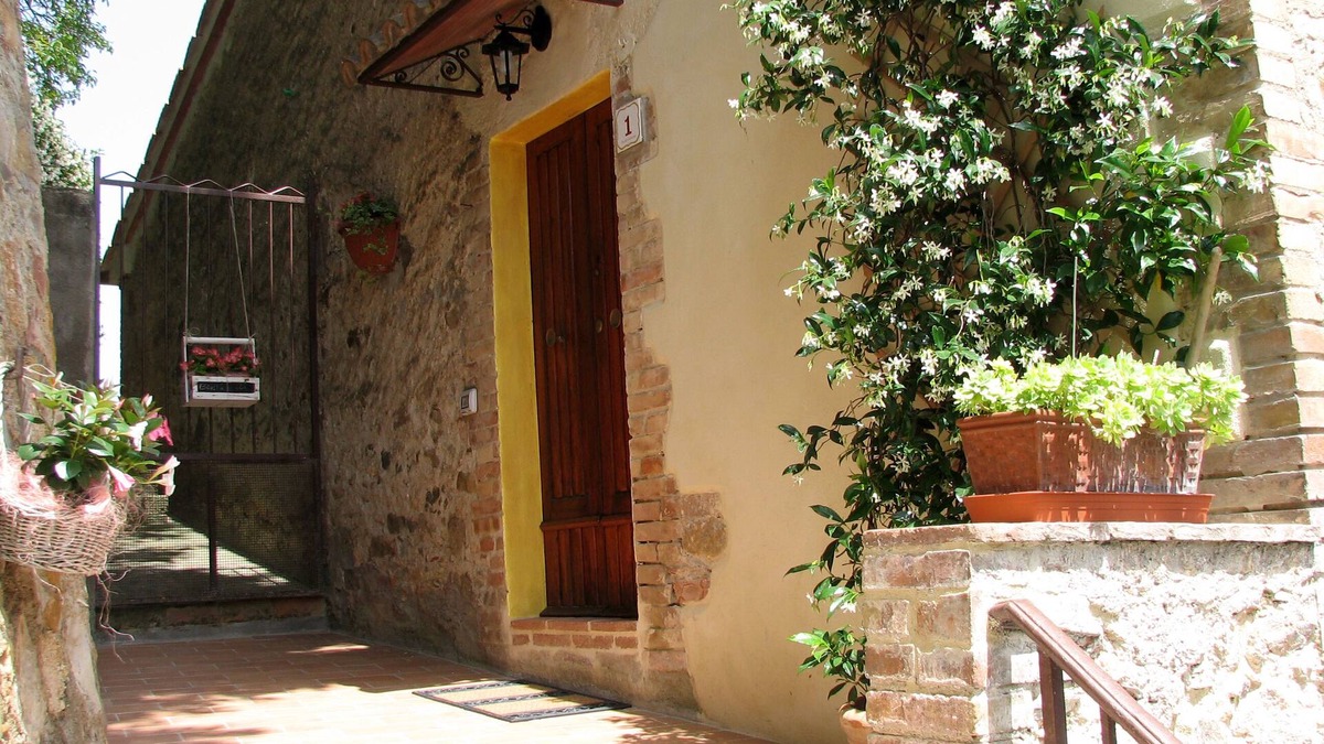 Civitella Marittima House | Cosy house in medieval hilltop village in Tuscany