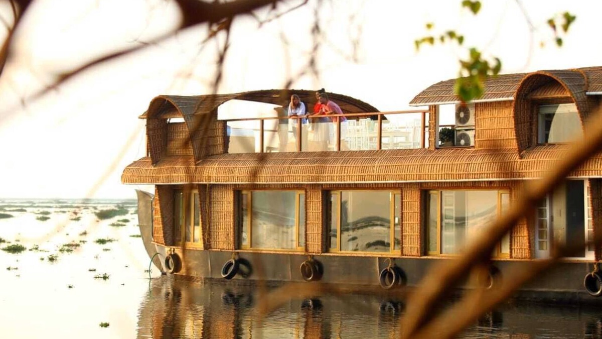 Alappuzha Boat Rental | Cosy Houseboats