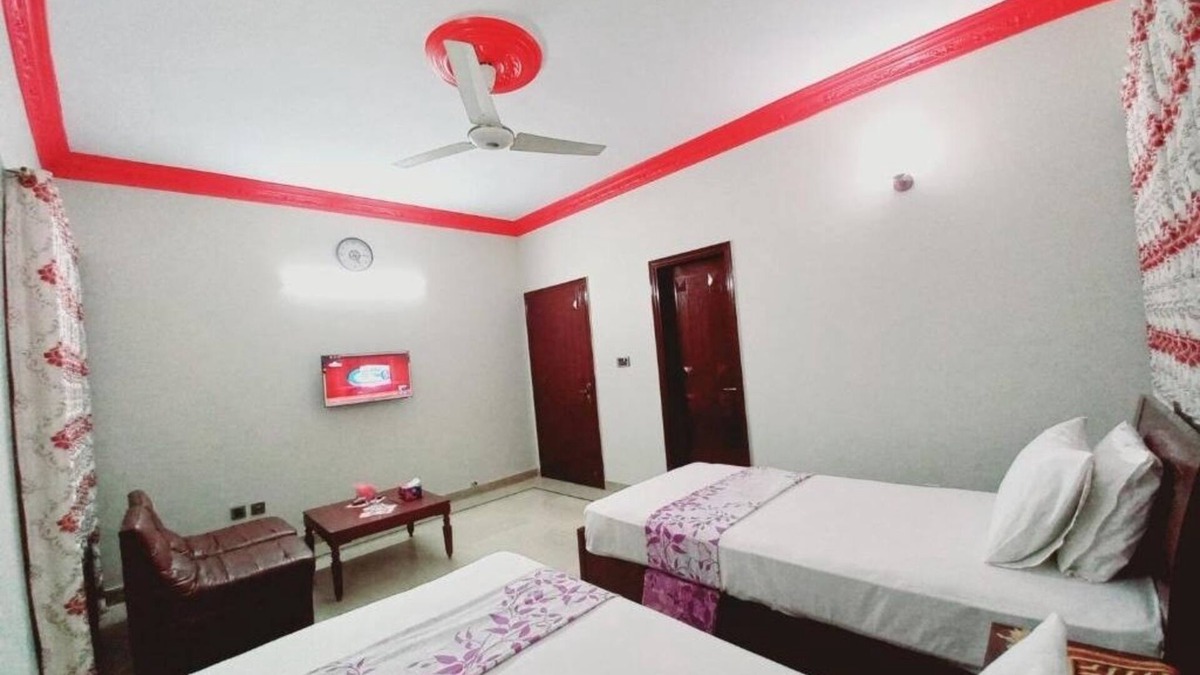 Gulshan-E-Jamal Hotel | Cosy Inn Guest House : Deluxe Twin Roomn