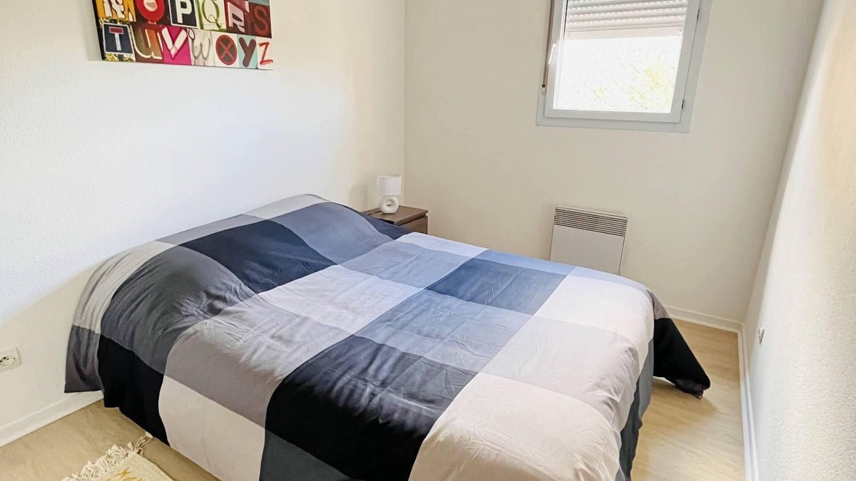 Toulouse West Apartment | Cosy large appartement close to metro, bus ! for single as well as family