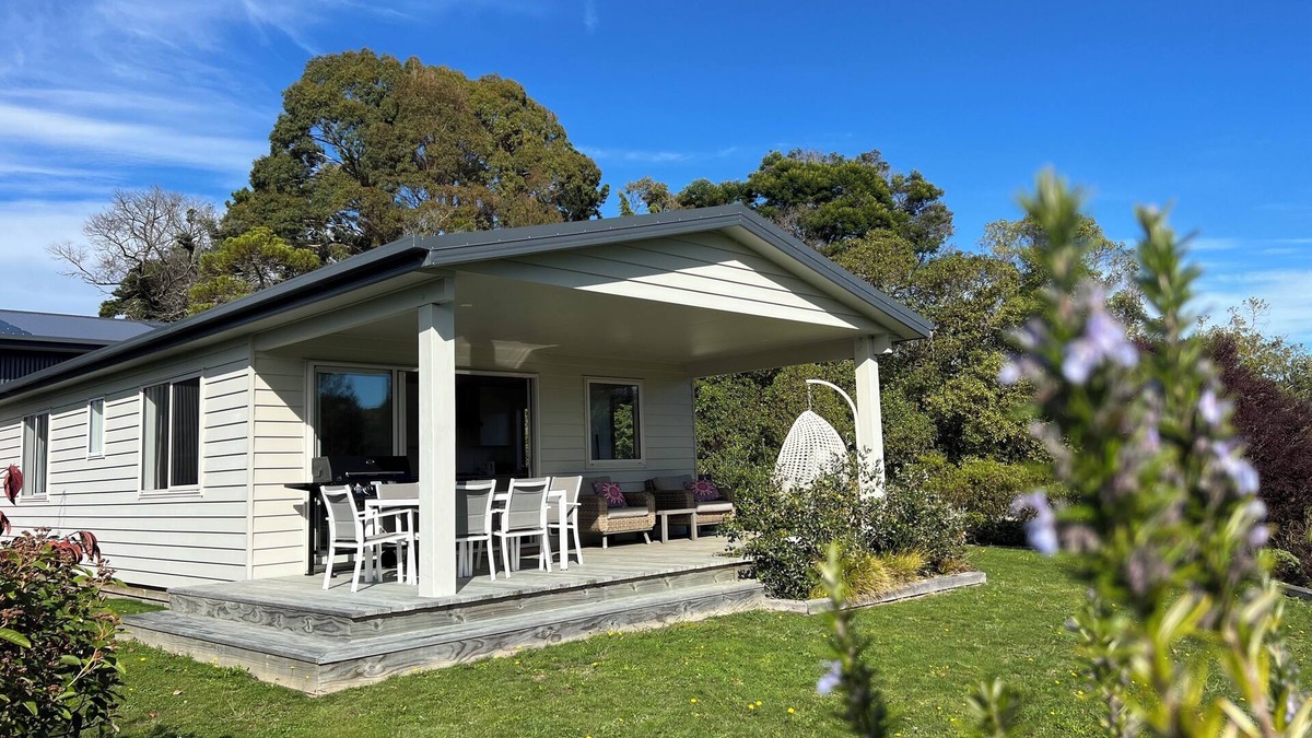 Tasman Cottage | Cosy lifestyle retreat in idyllic Tasman