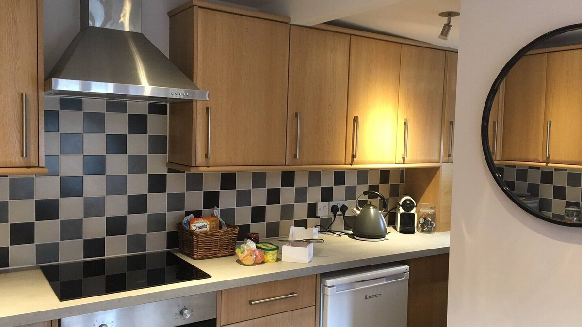 Tealby Cottage | Cosy Lincs Wolds Cottage in Picturesque Tealby