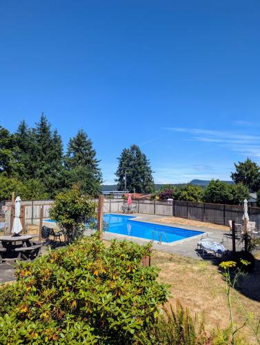 Regional District of Nanaimo House | Cosy Lodge