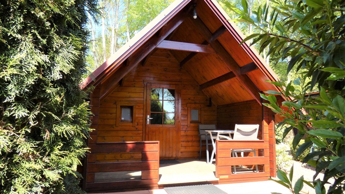 Marum Cabin | Cosy log cabin for rent against the forest edge on the border of Friesland/Groningen/Dr.