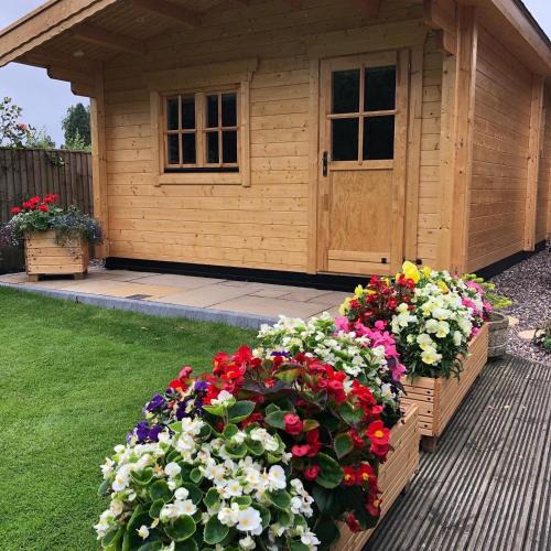 Markinch House | Cosy Log Cabin - The Dookit - Fife