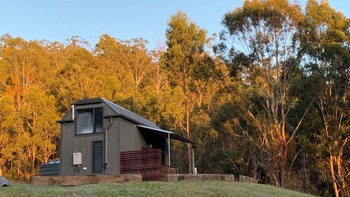 Millfield House | Cosy Luxurious Tiny House Hunter Valley - Neudorf Country Retreat