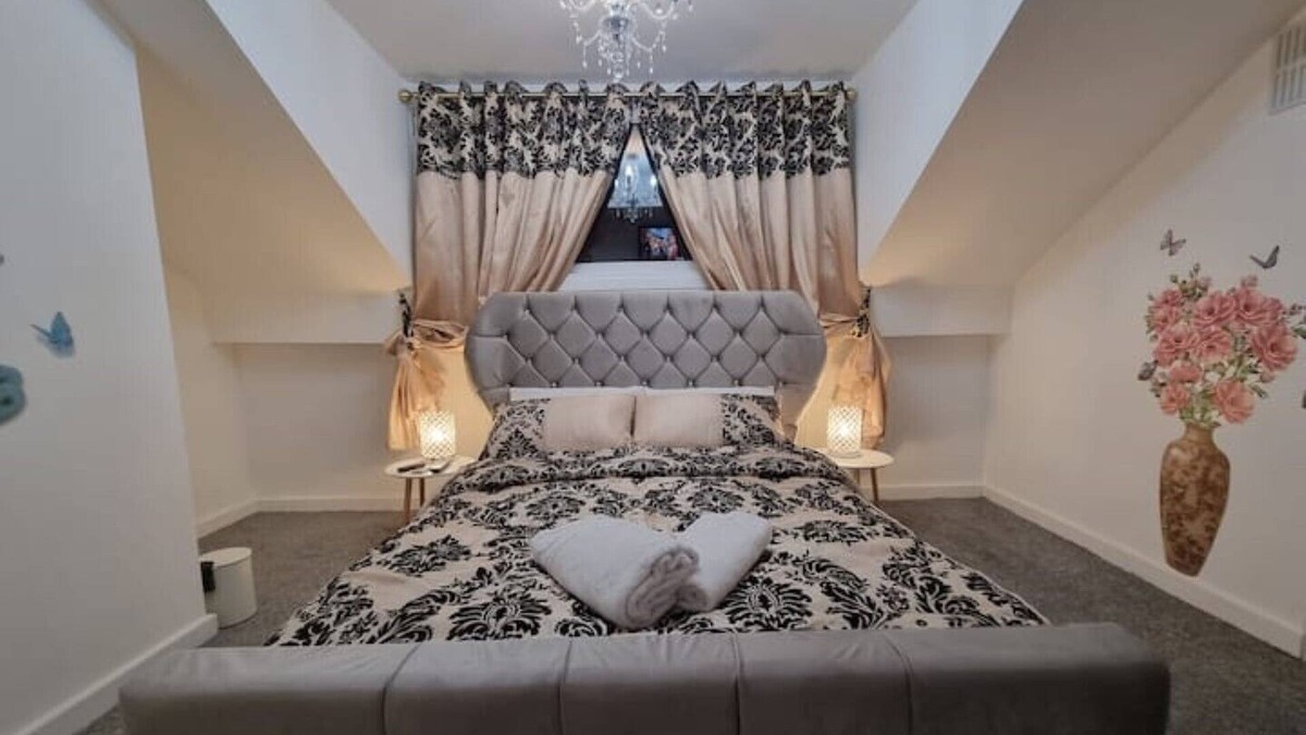Morley House | Cosy & Luxury lovely well equipped home + Free Parking + Free Fast WiFi
