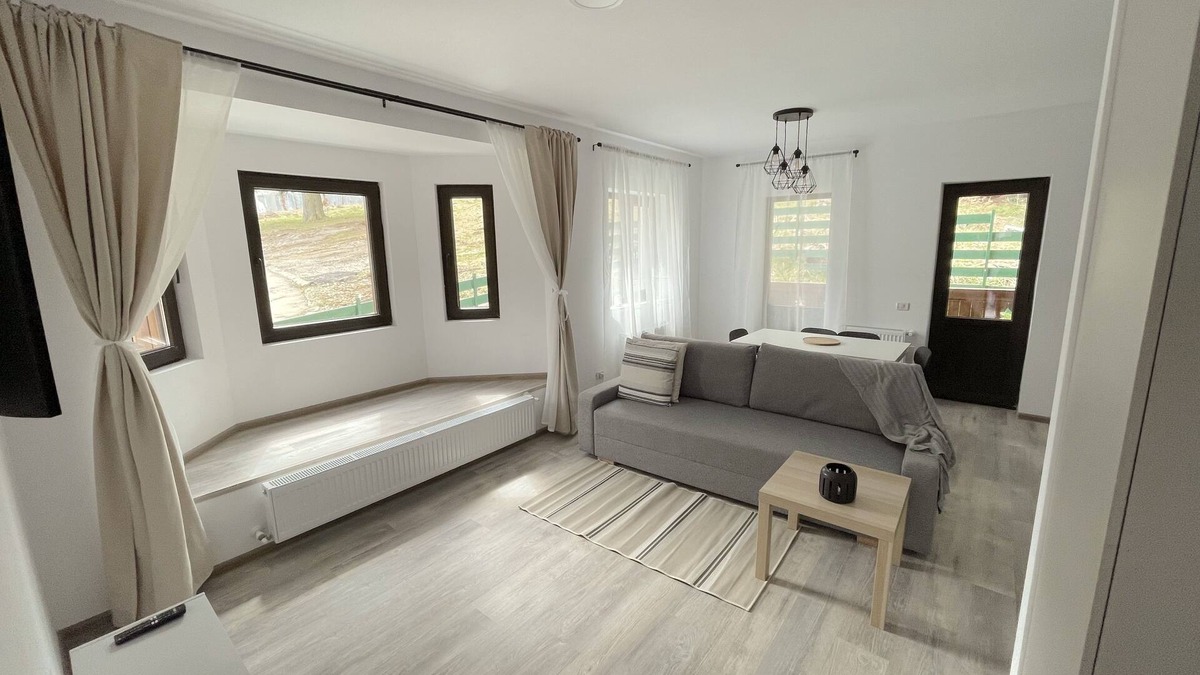 Sinaia Apartment | Cosy & Minimalistic 2 BDR Apartment - Haret Building - near Peles Castle