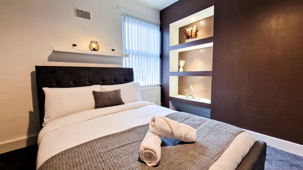 Liverpool Apartment | Cosy modern 1 bedroom apartment, close to stadiums and city centre