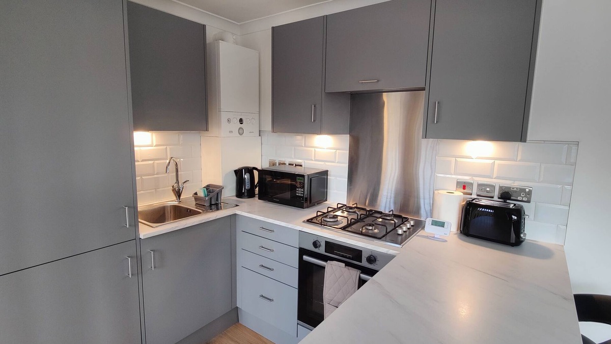 Croham Apartment | Cosy, modern 2-bed apartment, close to great transport links!