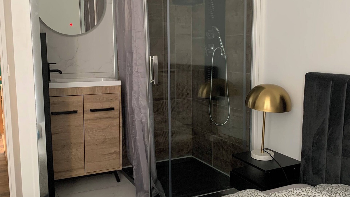 Dinan - Saint-Malo Apartment | Cosy, modern apartment in a central location close to all amenities