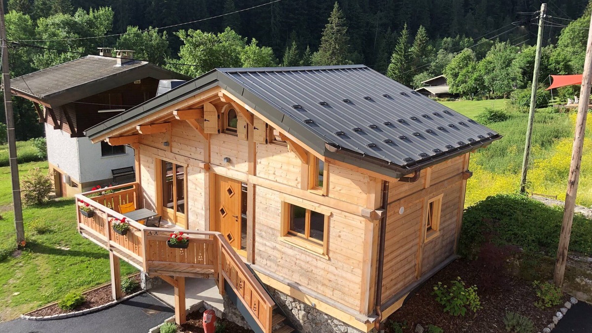 Seytroux Ski Chalet | Cosy, modern chalet with mountain views