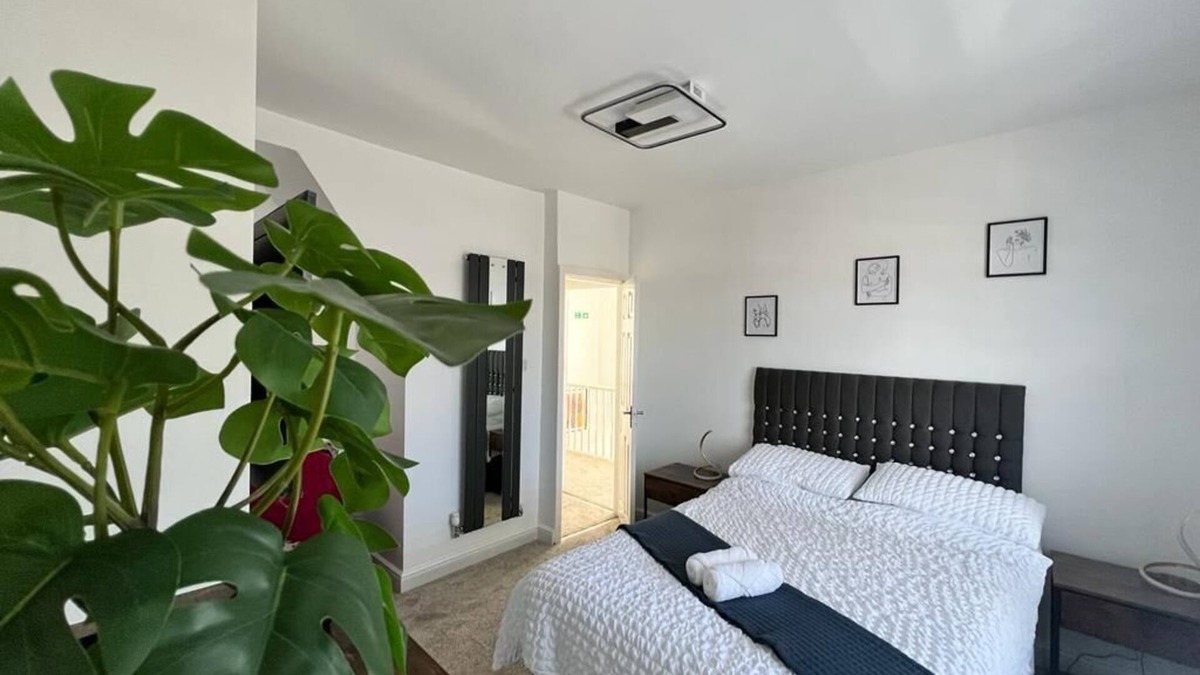 Bispham House | Cosy Modern Family Get-Away