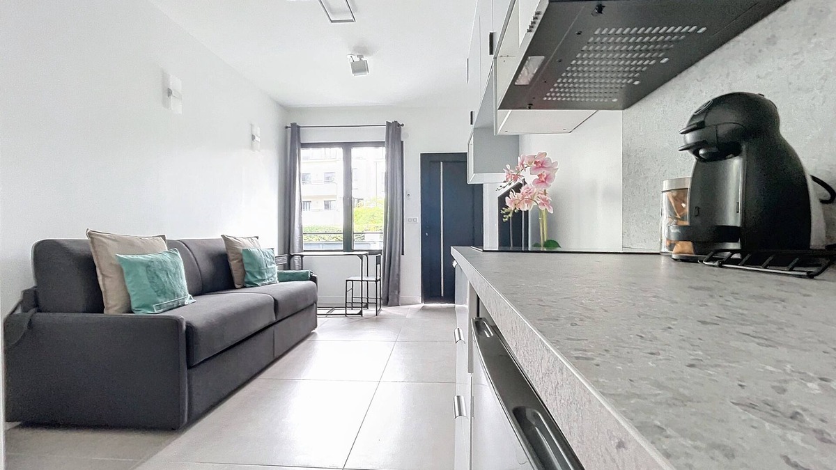 Bry-sur-Marne Apartment | Cosy new studio between Paris and Disneyland