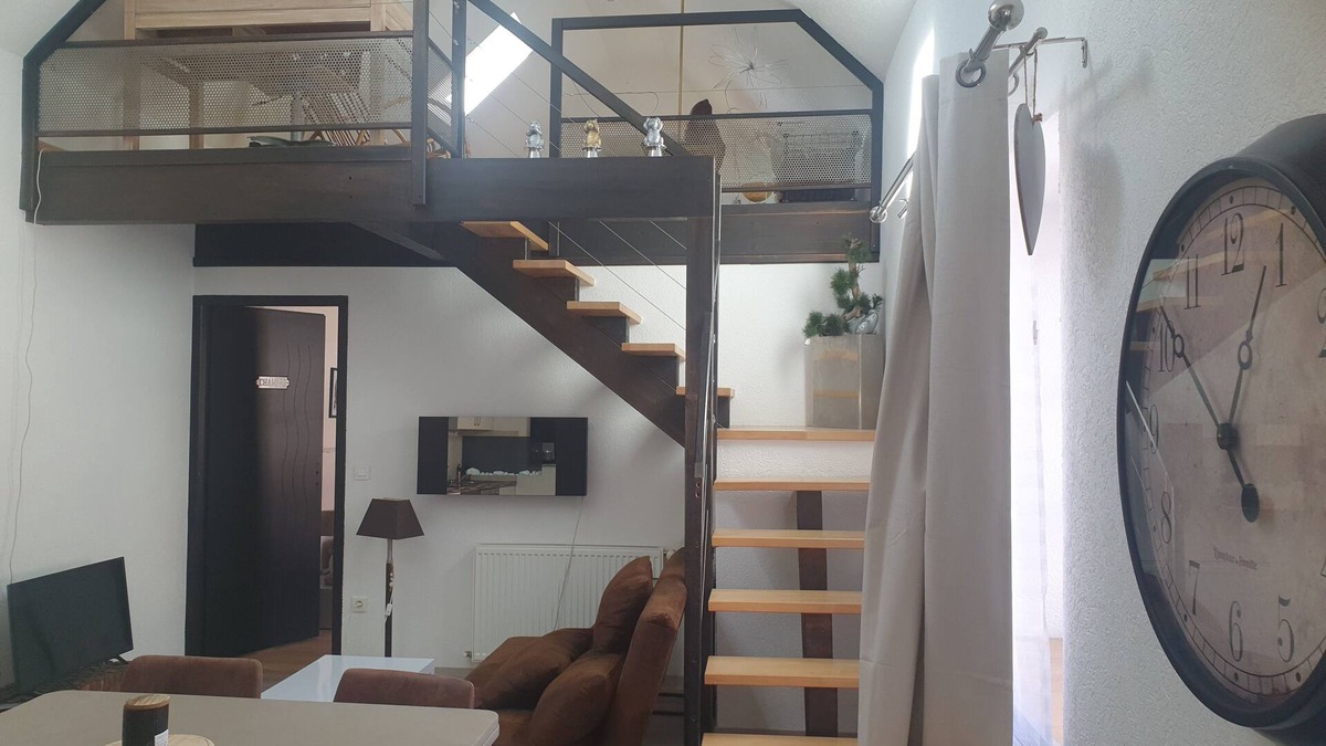Pontarlier Apartment | Cosy, newly renovated gîte, very close to the town center but in a quiet location