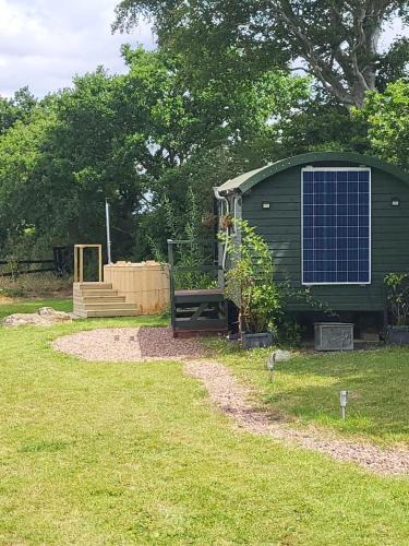 Sticklepath House | Cosy Off Grid Shepherds Hut with Wood Fired Hot Tub