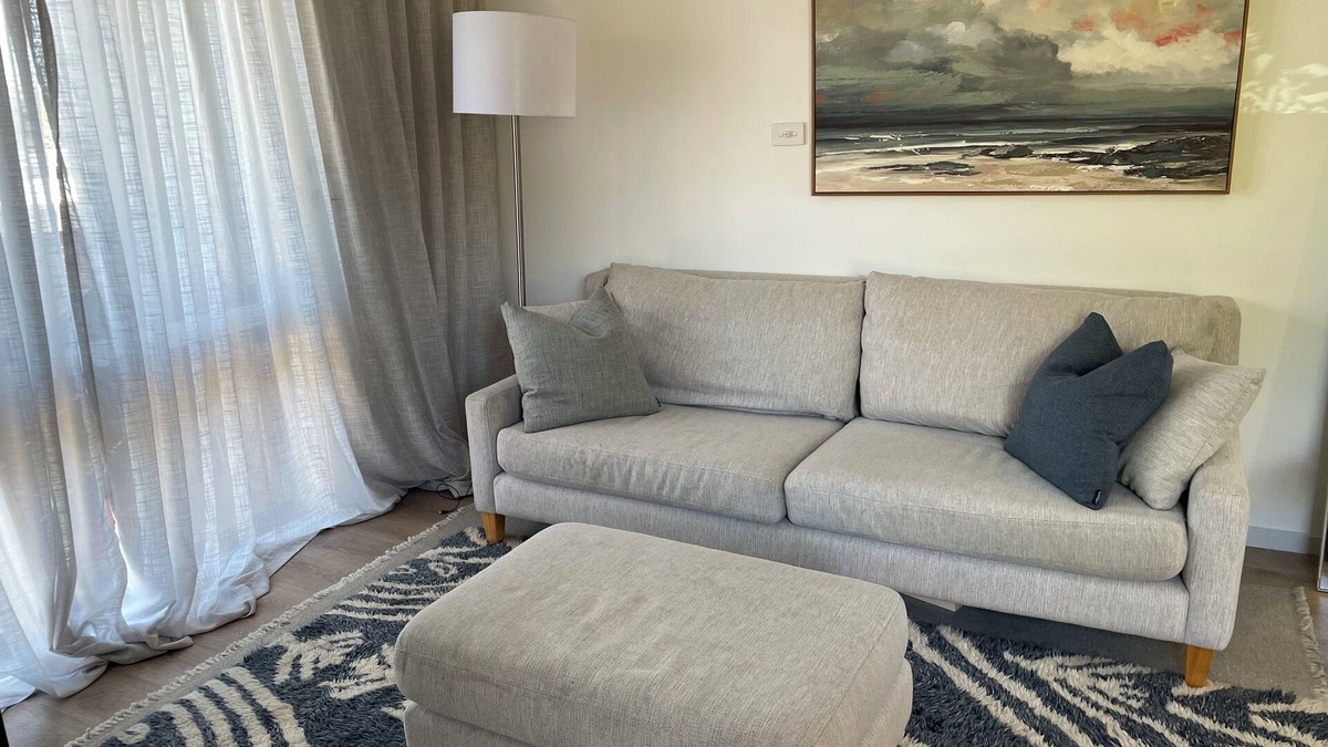 Niddrie Villa | Cosy pad close to airport