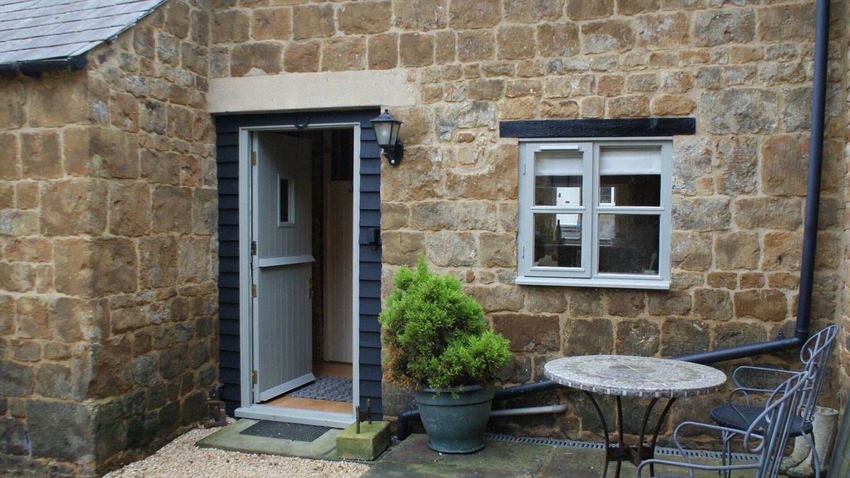 Banbury Cottage | Cosy Period Cottage In Unspoilt Village On The Edge Of The Cotswolds
