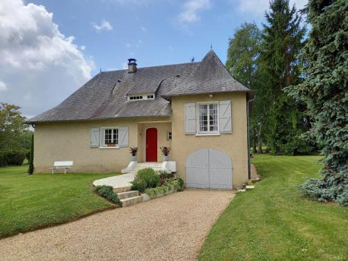 Saint-Armou Villa | Cosy Pivoine - Magnifique villa sur 3000 m2 arboré avec jacuzzi