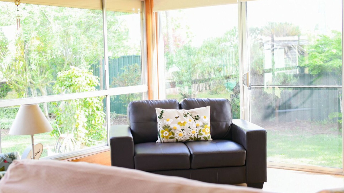 Ross Cottage | Cosy/quiet fam friendly 3 bed cottage right in town.Great pub & historic bridge