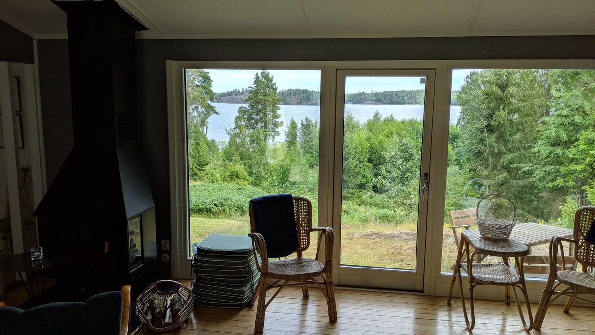 Nykoping Villa | Cosy recreation houses with idyliskt views of the lake.
