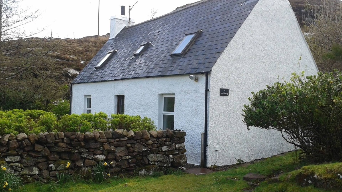 Fearnmore Cottage | Cosy, remote crofter's cottage overlooking Loch Torridon, Idyllic, Pet-friendly