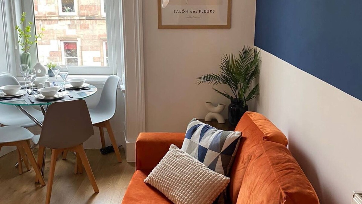 Inverkip House | Cosy Retreat: Charming 2-Bed Apartment
