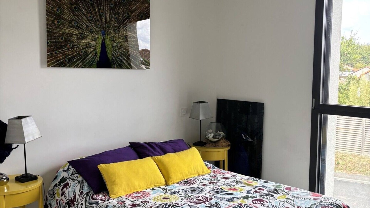 Bouaye Bed & Breakfast | Cosy room in house with garden