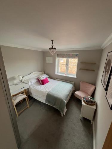 Lytchett Matravers Bed & Breakfast | Cosy room near Poole, Dorset