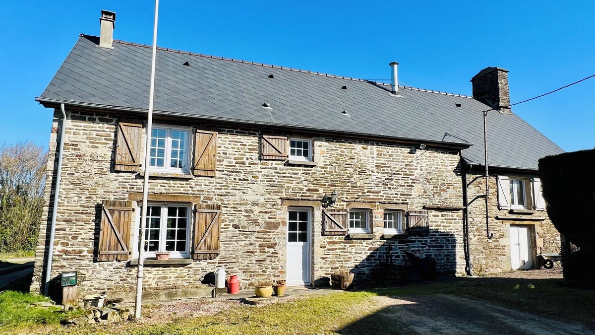 Ger Other | Cosy rural 5 bedroom home with games room, pet friendly, garden, bbq!
