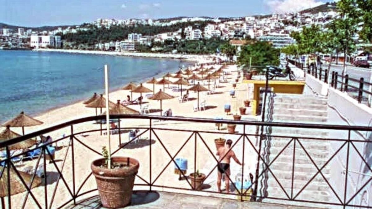 Kavala Apartment | Cosy Seaside Apartment